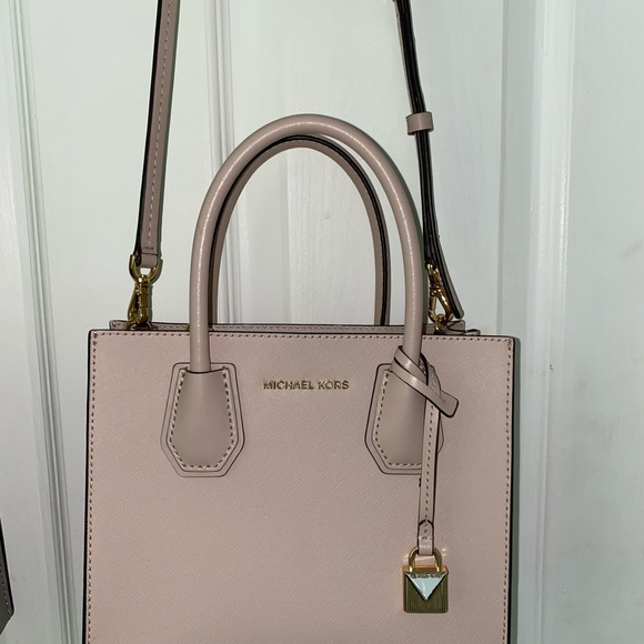 New Michael kors purse (1 pink 1 gray) - Picture 7 of 9
